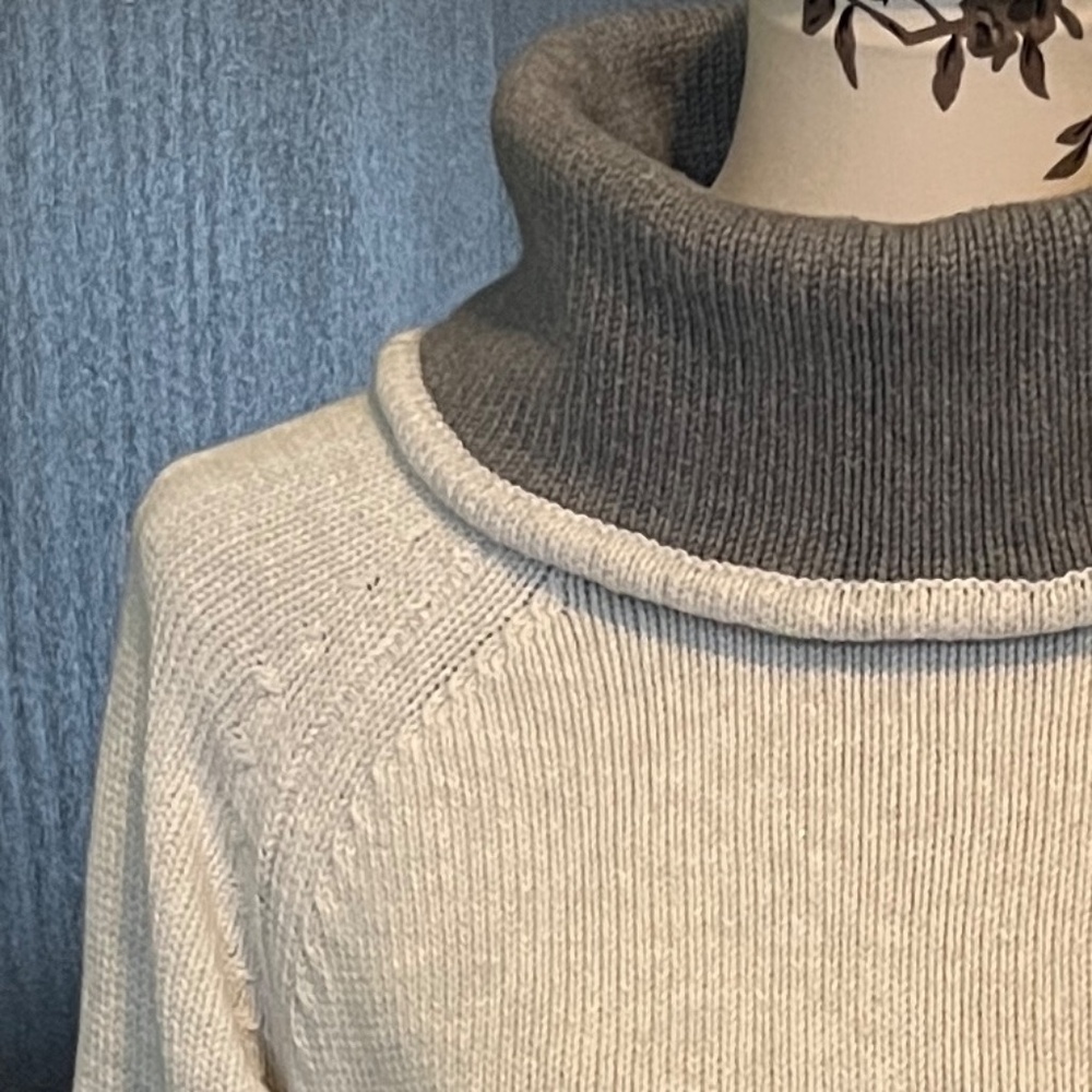 Soft Surroundings Cream/Gray Split Turtleneck Tun… - image 3